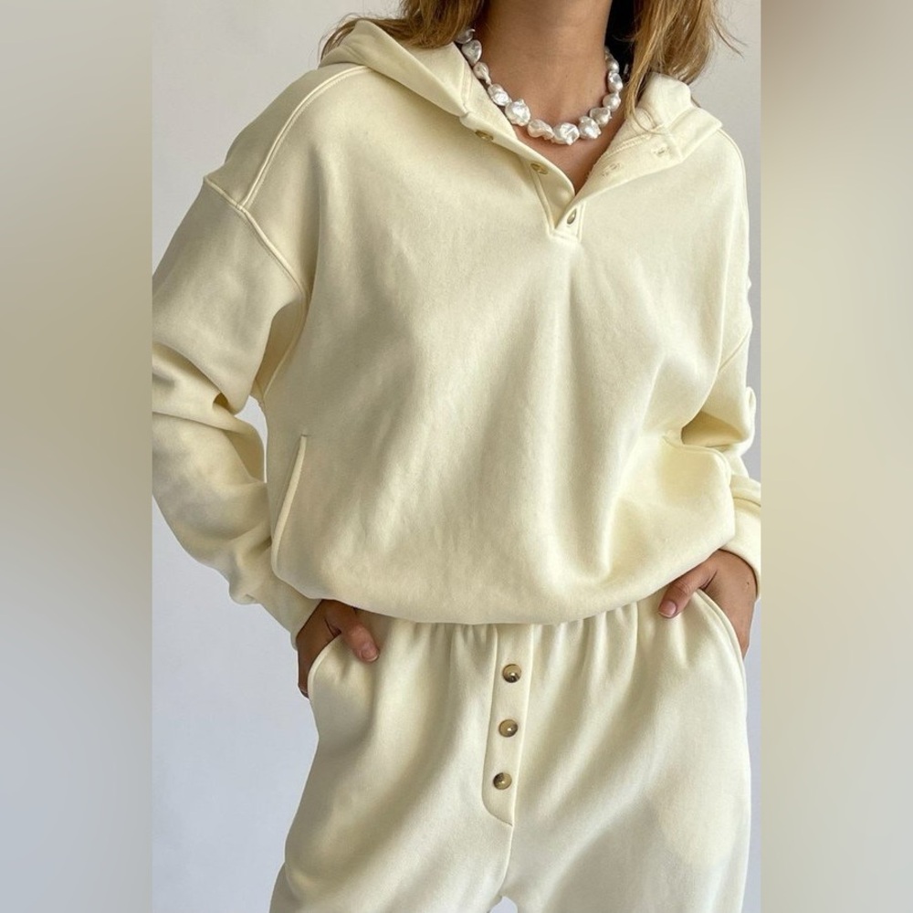 DONNI. BLACK BUTTON RELAXED FIT PULLOVER SWEATSHIRT HOODIE XS